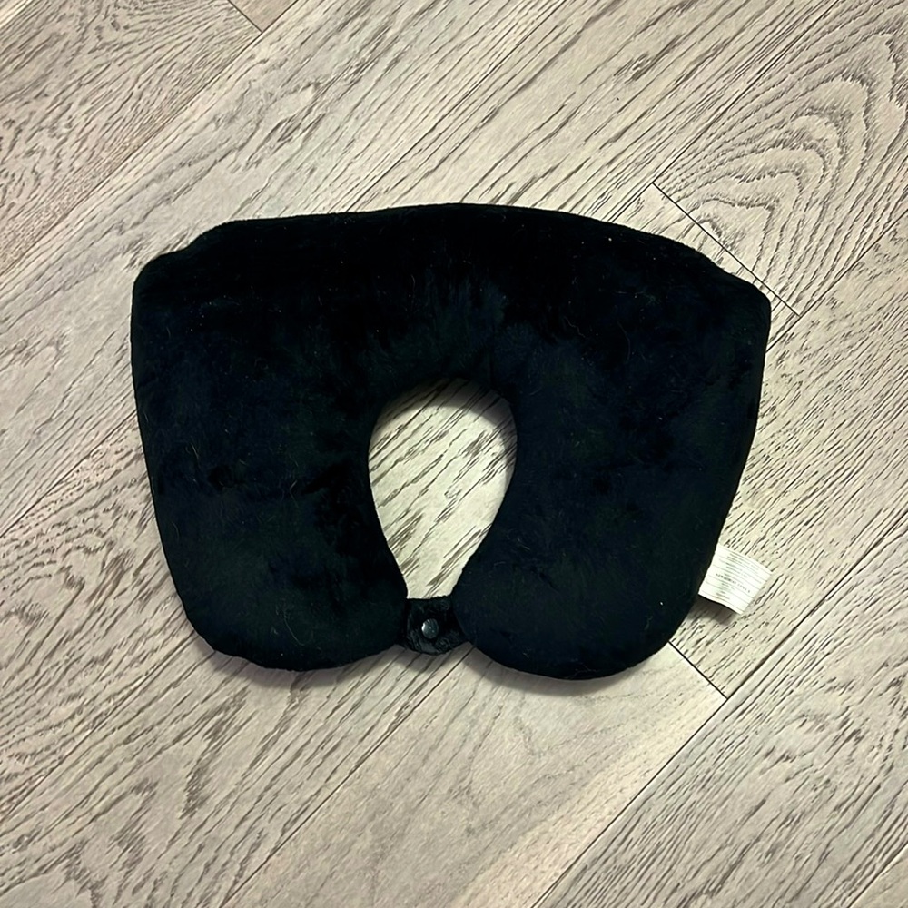 Black velvet travel neck pillow
